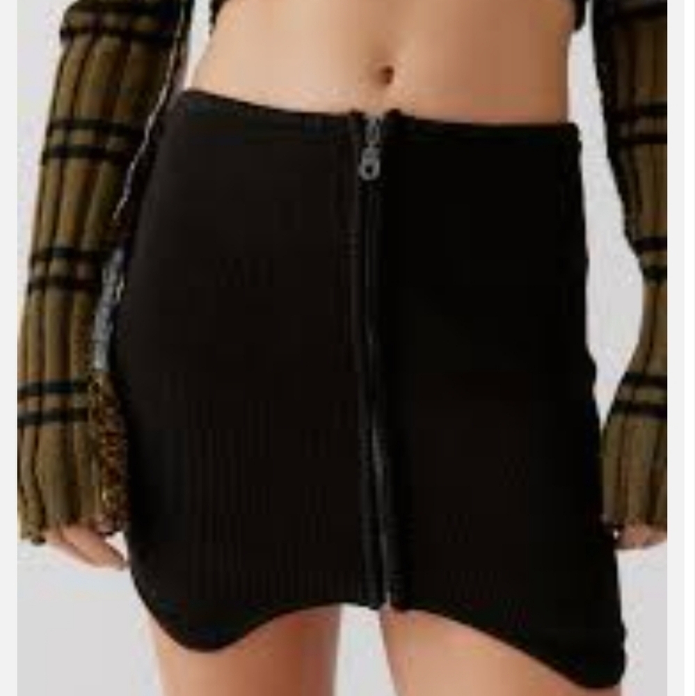 NWT Urban Outfitters Iman Zip Front Mini Skirt Black  Extra Small